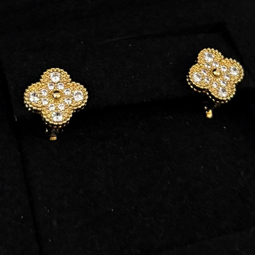 Gold stone earrings